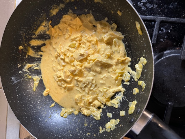 Creamy Chicken and Curry Sauce