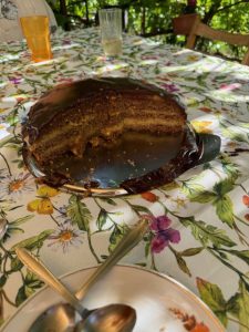 torta od badema i ješnjaka